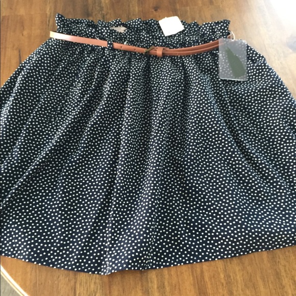 Forever 21 Dresses & Skirts - NWT Forever 21 small navy polka dot skater skirt
